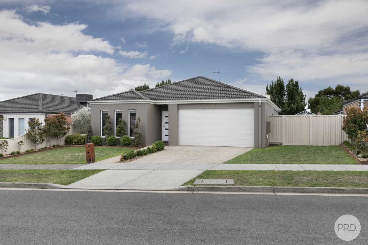 14 Canadian Crescent