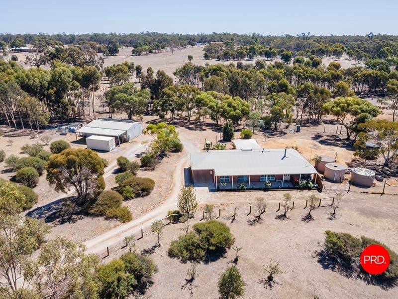 28 Candlebark Court, Longlea