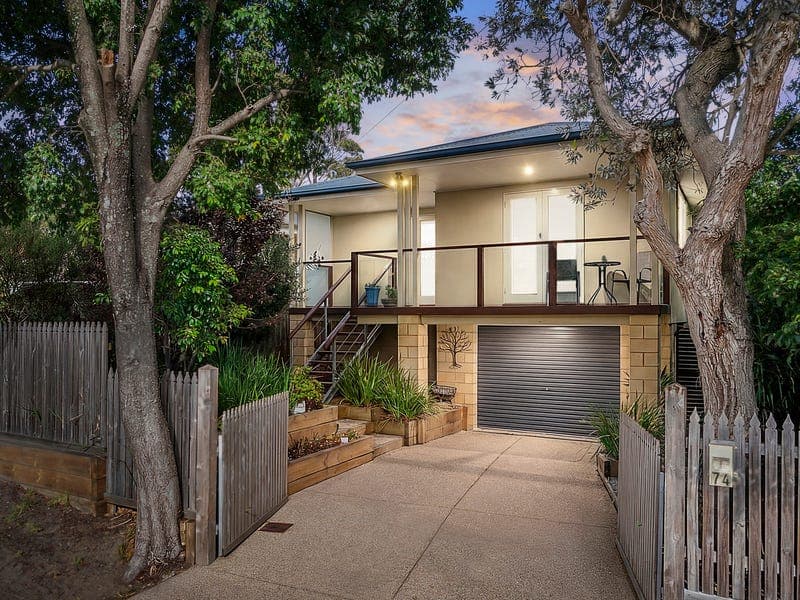 74 Sixth Avenue, Rosebud