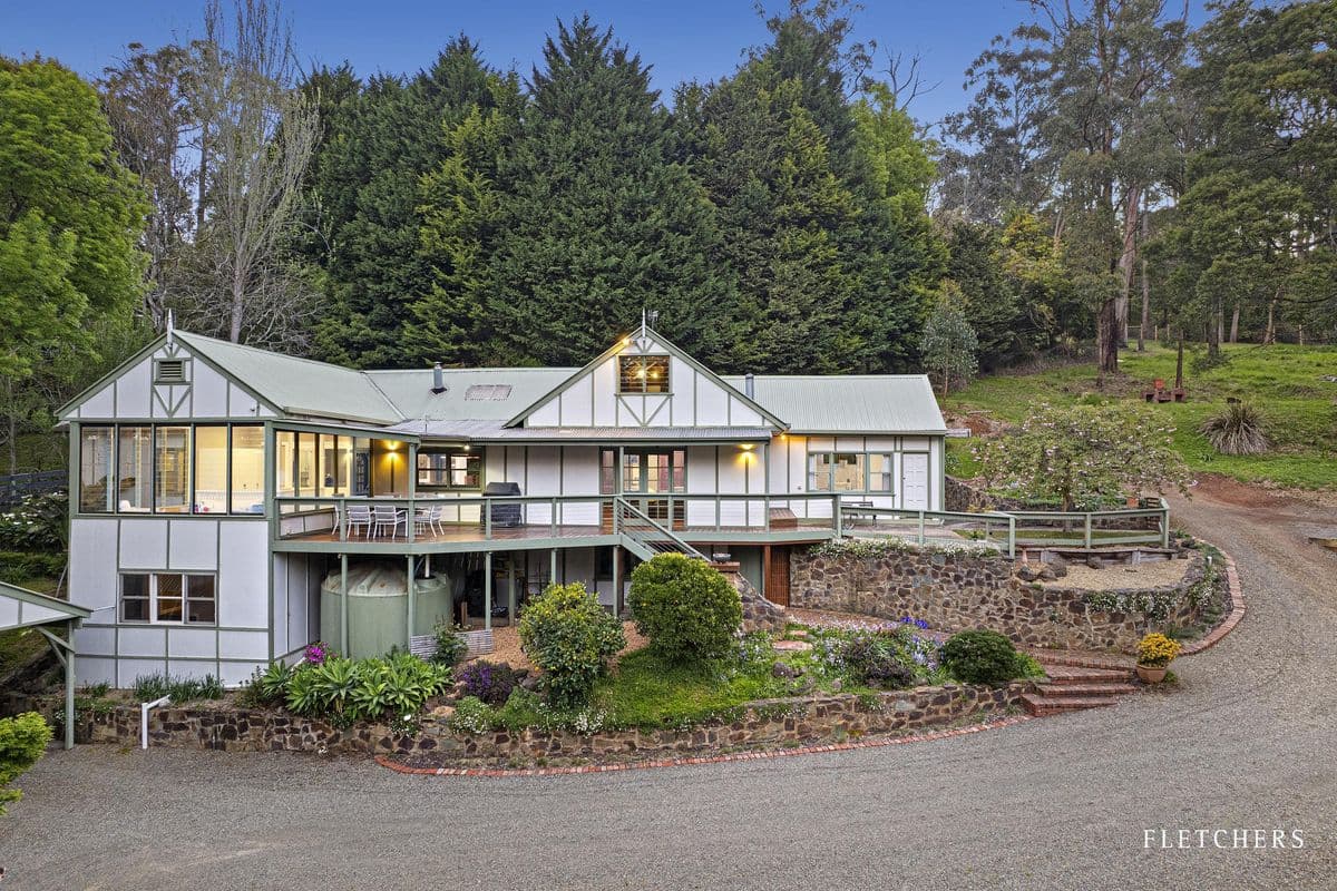 8 MOUNTAIN VIEW ROAD