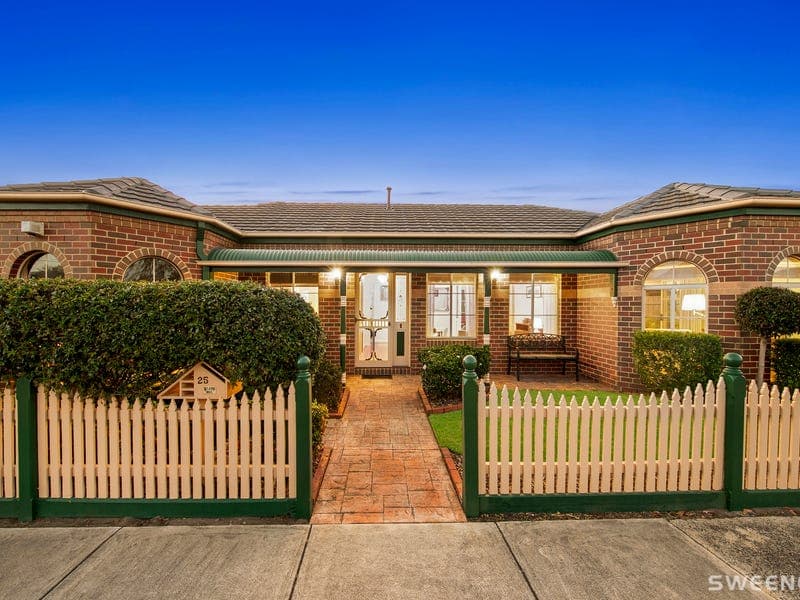 25 Finch Street, Altona