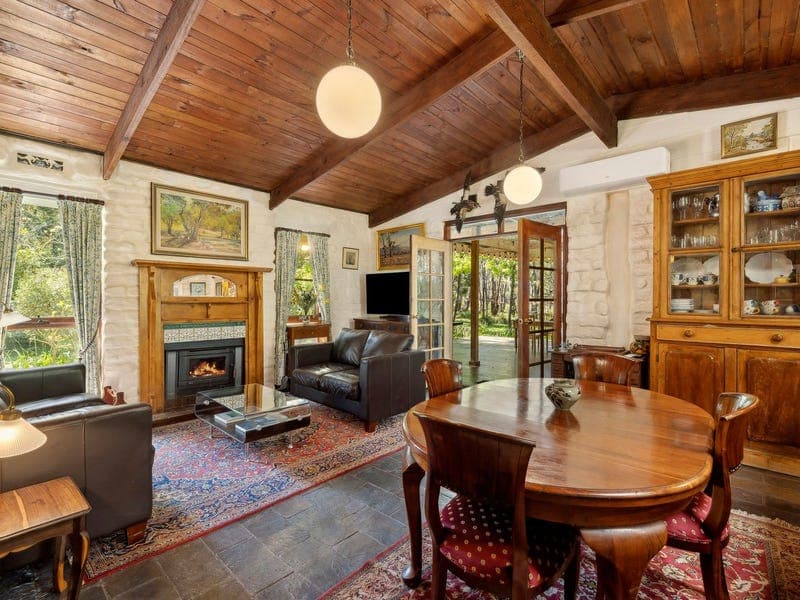 40 Mary Road, Wheatsheaf