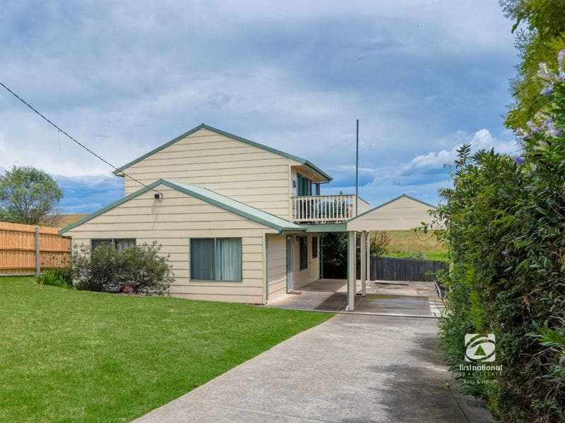 13 Outlook Drive, Lake Tyers Beach