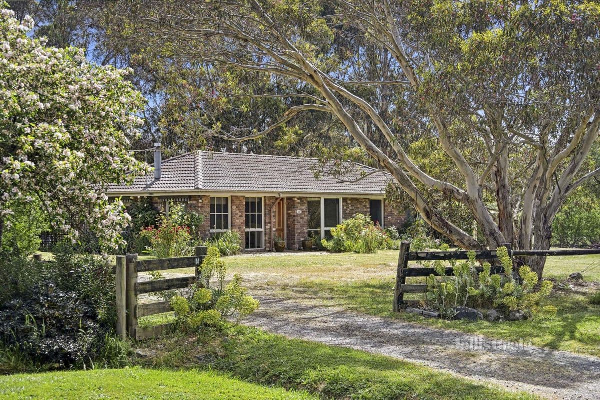 14 Robertson Drive