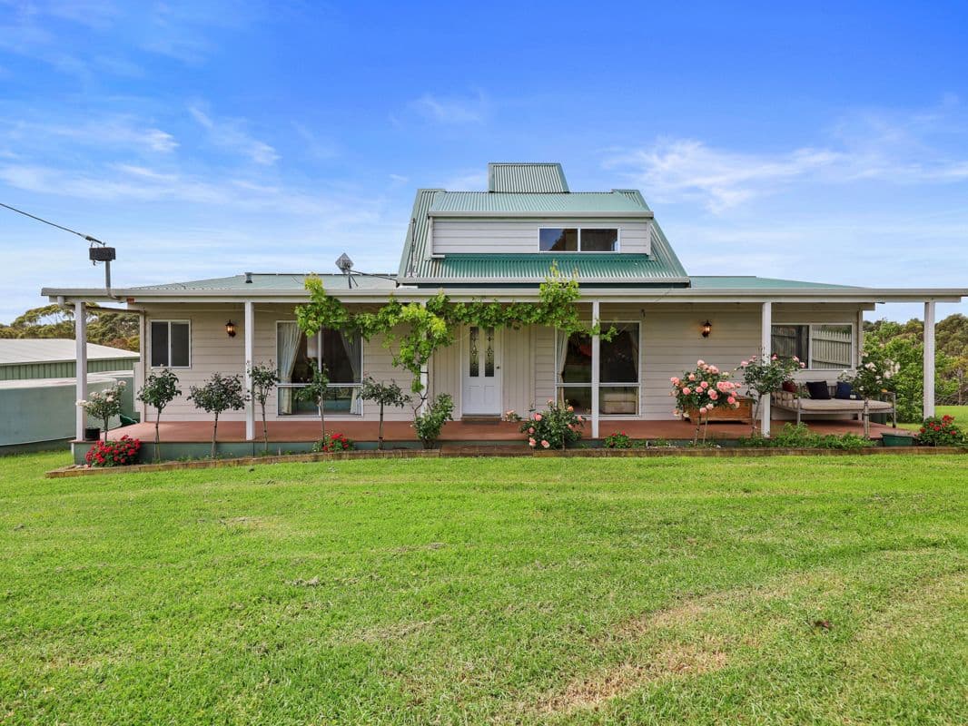 204 BRIDGE ROAD