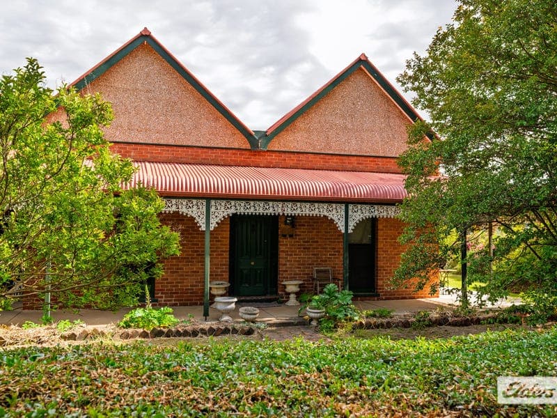 41-43 Howlong Road, Rutherglen