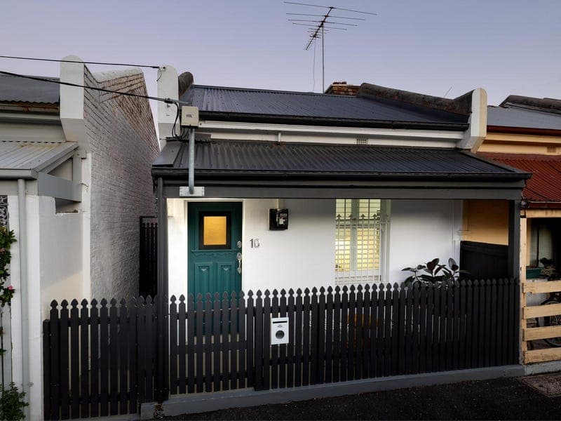10 Egremont Street, Fitzroy North