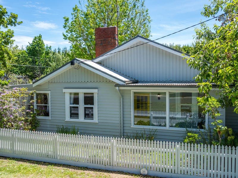 9 Templeton Street, Woodend