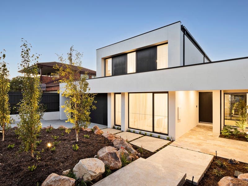 8 Iona Street, Black Rock