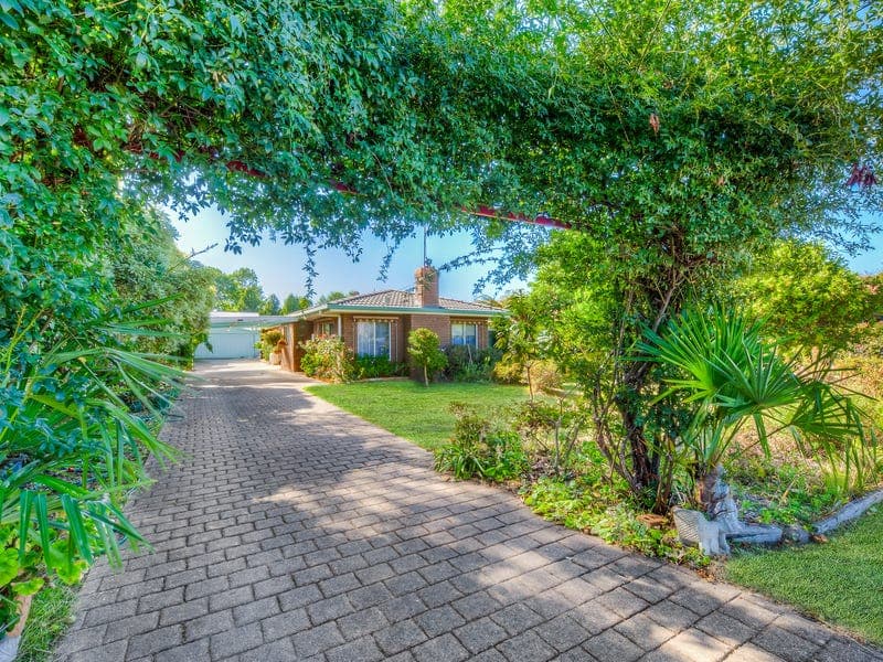 18 Martley Street, Porepunkah