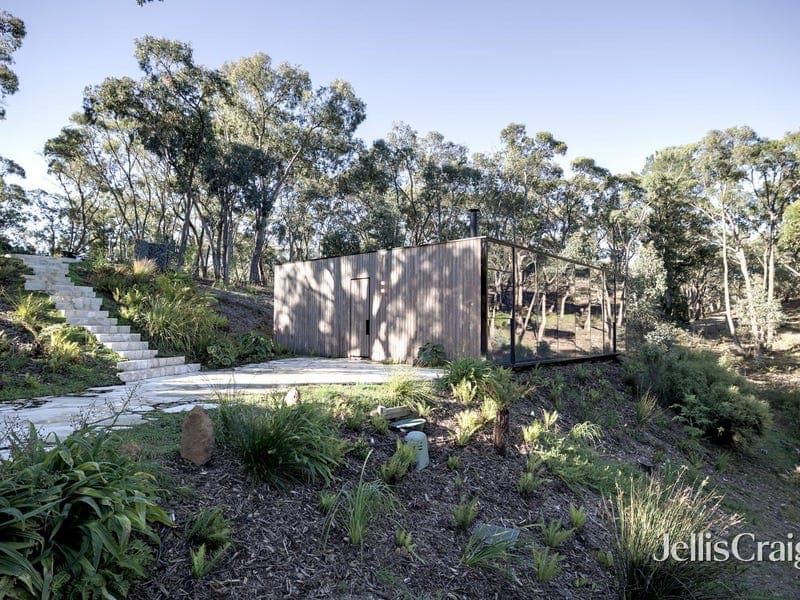 13 Lone Pine Avenue, Hepburn Springs