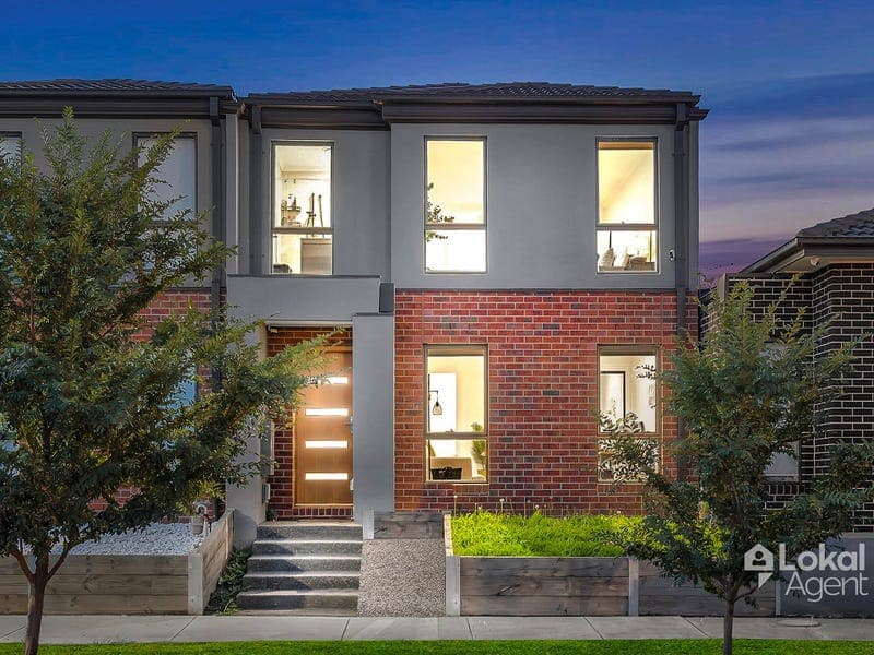 5 NIEVES AVENUE