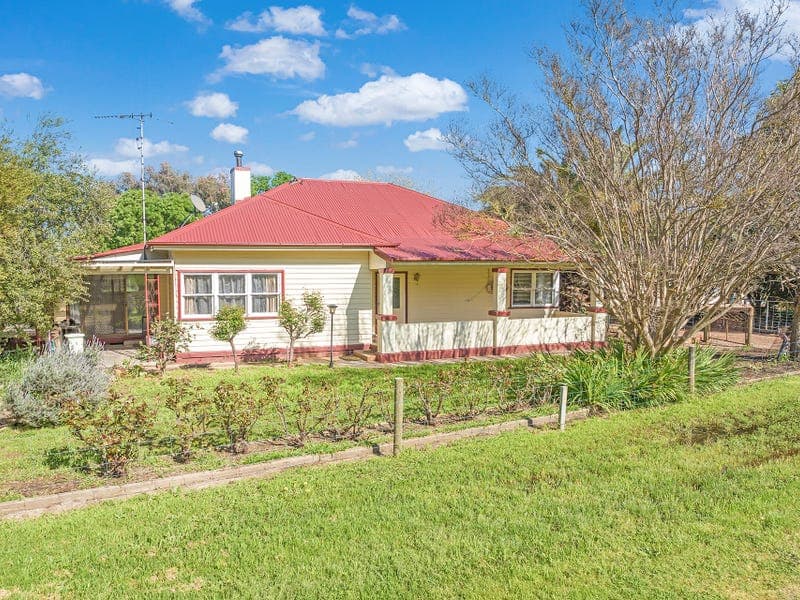 49 Warden Lane, Ballendella