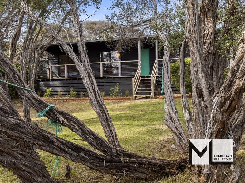 7 Bass Meadows Boulevard, St Andrews Beach