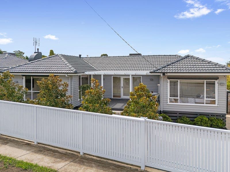 8 Illingworth Street