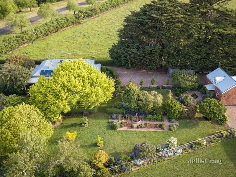 275 Kingston Road, Kingston