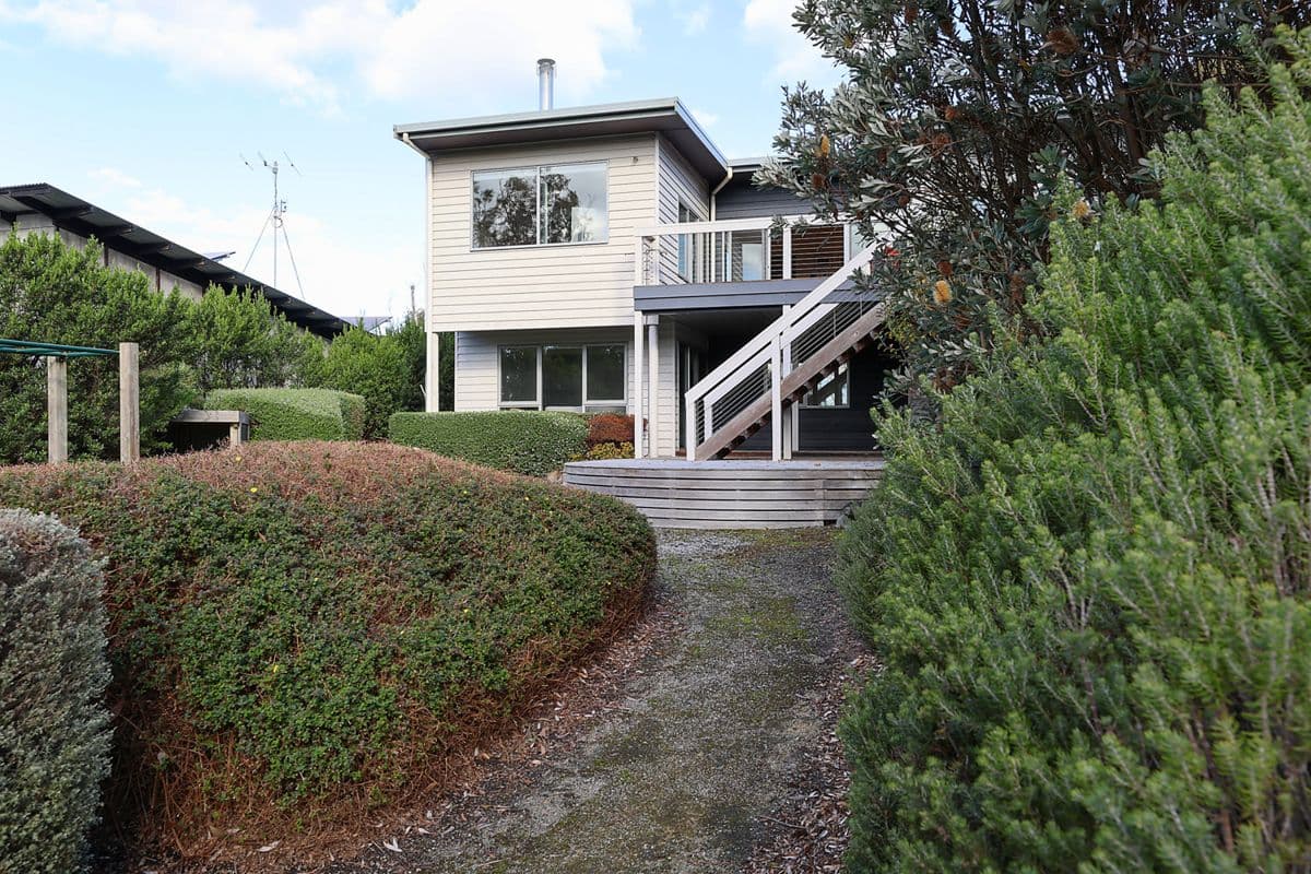 16 Newcombe Street