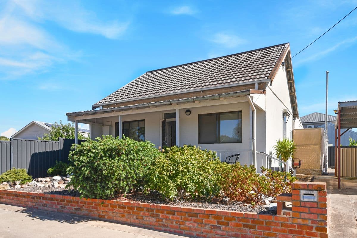 75 Newington Road