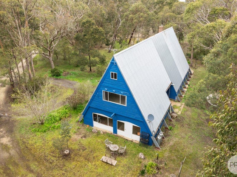 7 Barkers Lane, Elaine