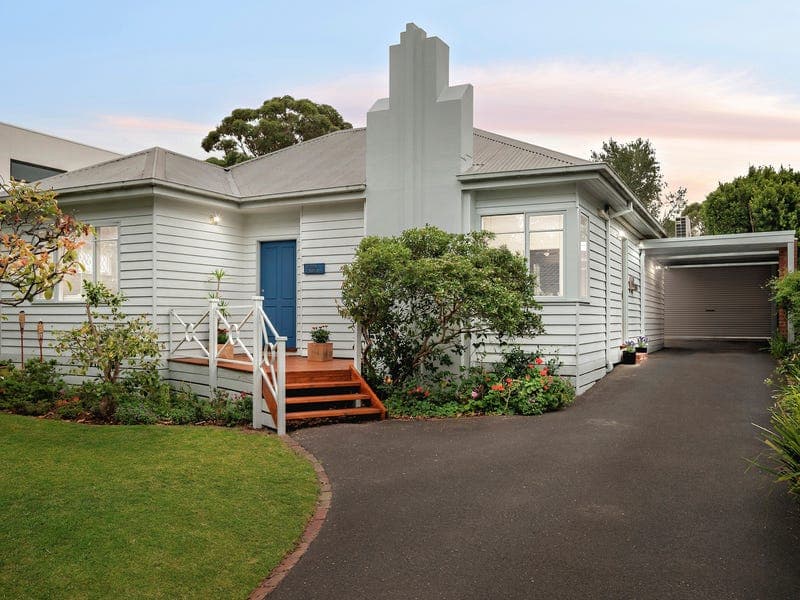 39 Love Street, Black Rock