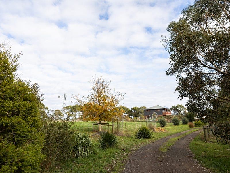 13 Lyall Street, Woodford