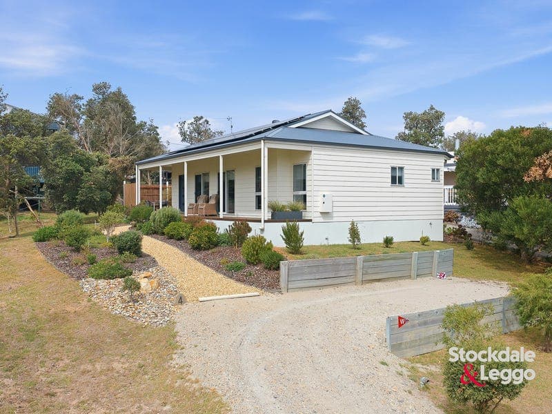 4 Webster Avenue, Venus Bay