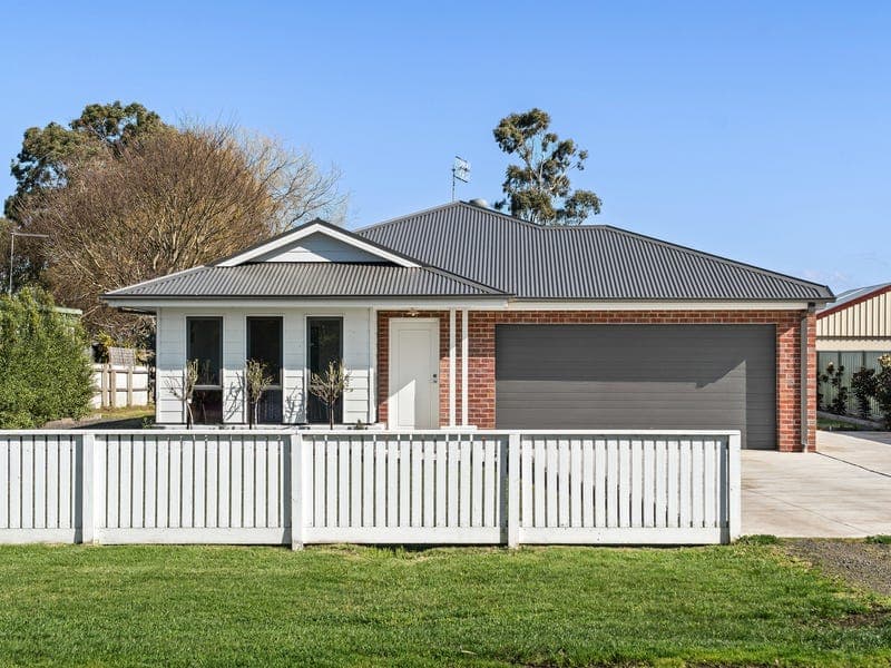 587 Corangamite Lake Road, Cororooke