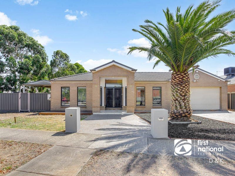 38 Heysen Parkway, Caroline Springs