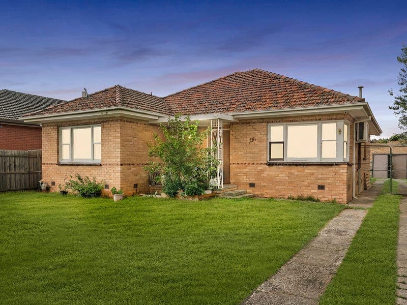18 Suvla Grove, Coburg North