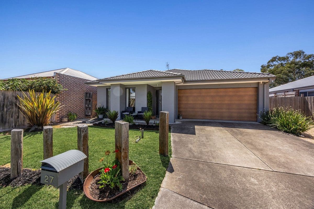 27 Daintree Drive