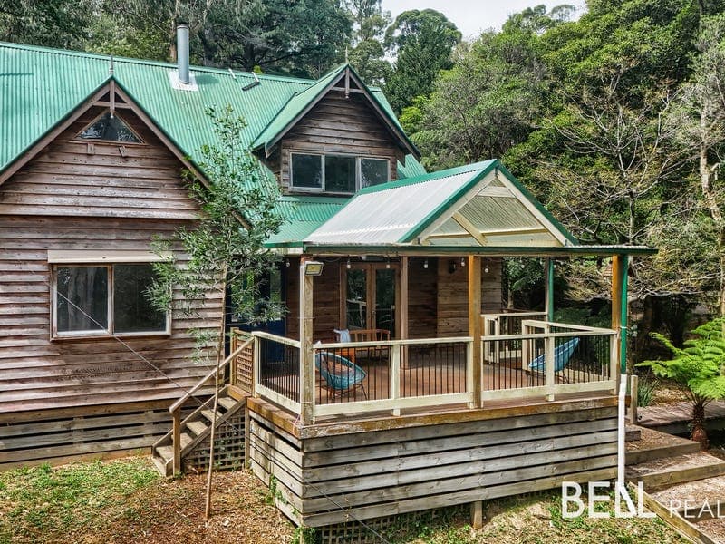 14 Victor Road, Clematis