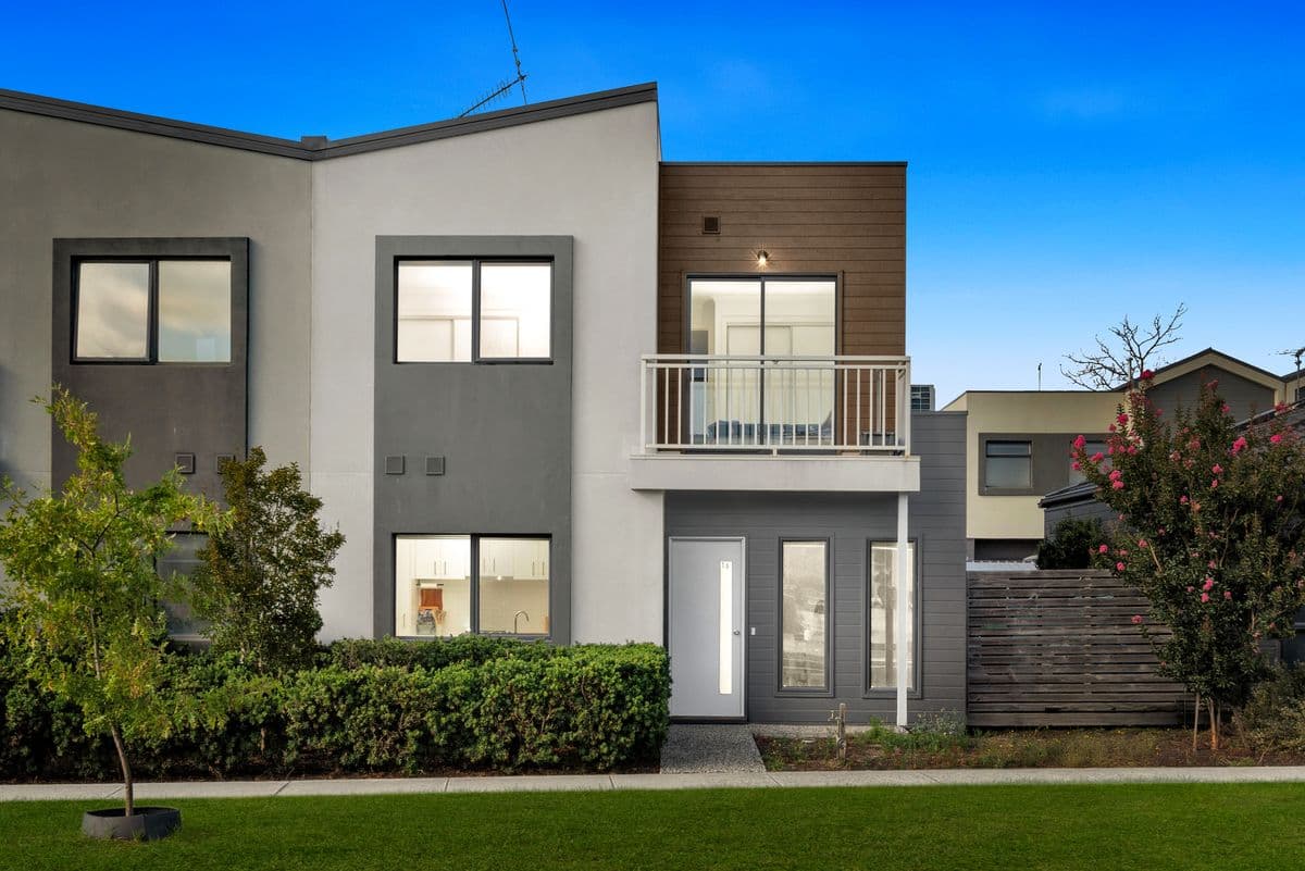 16 Sheba Court