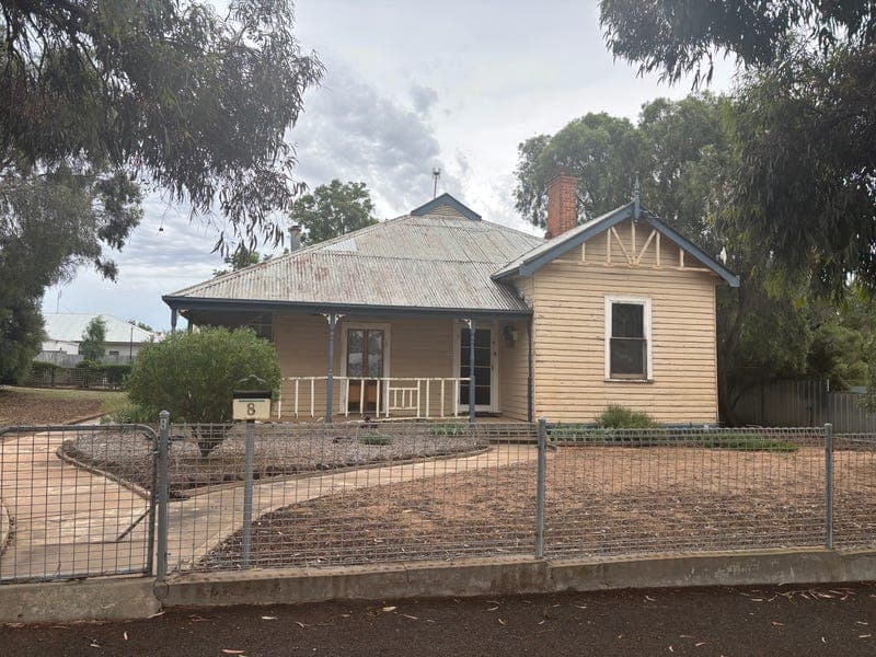 8 Dennys Street, Hopetoun