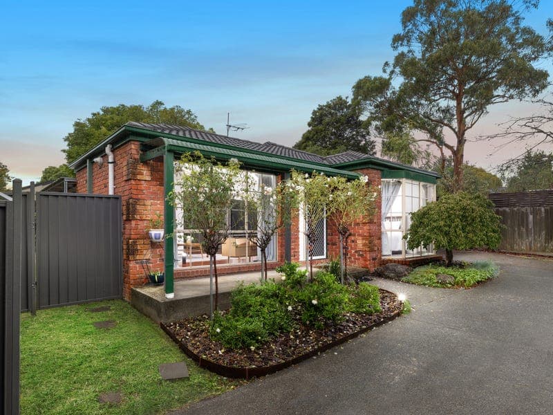 31a Belmont Road West, Croydon South