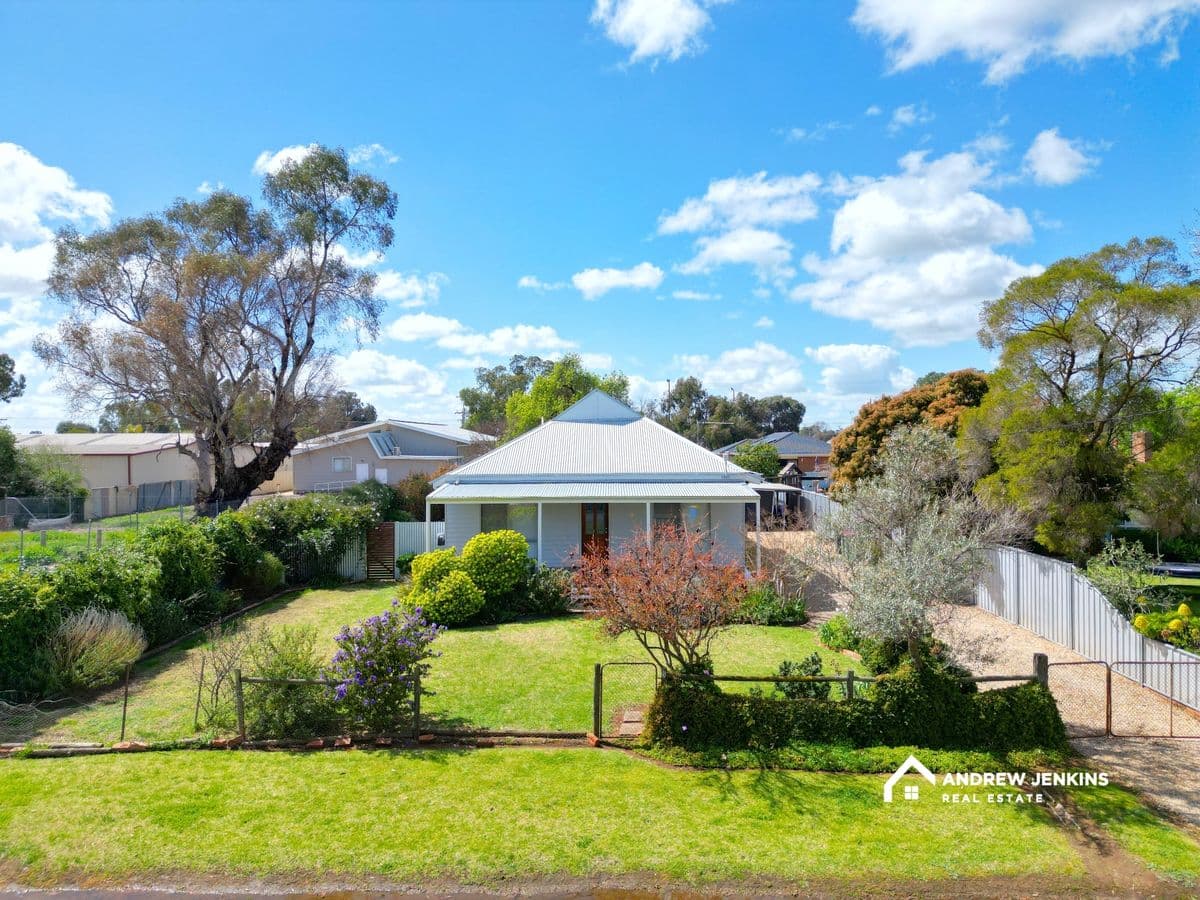 5 Goorang St