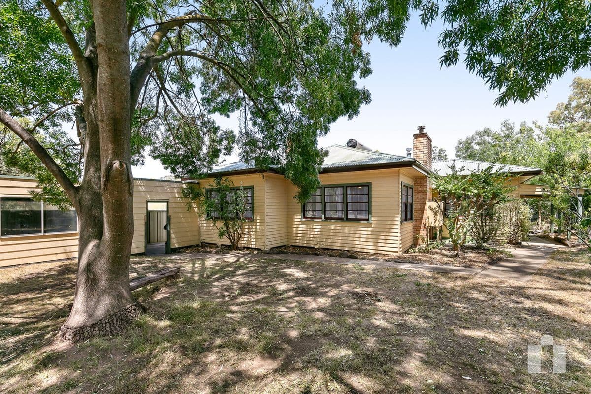 6 WATSON STREET