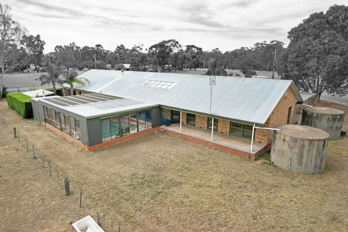 279 Wareek Homebush Road