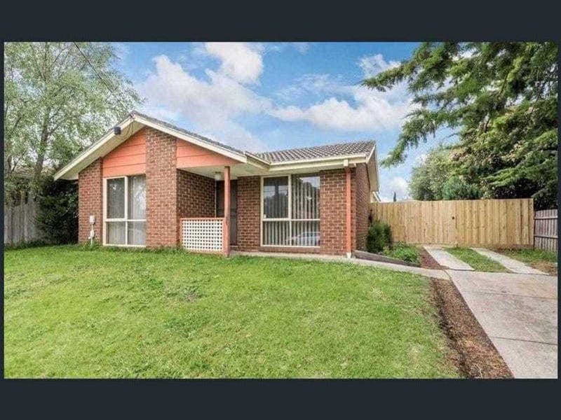 6 Bates Street, Cranbourne West