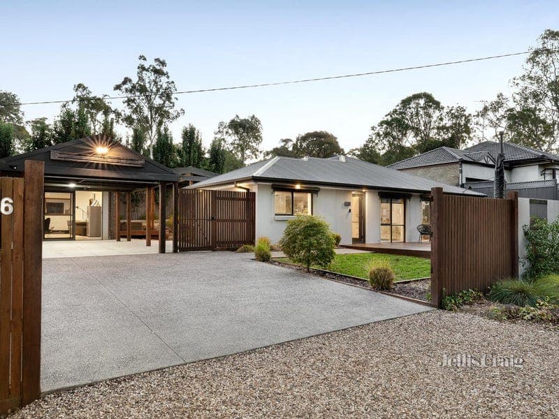 16 Warrington Crescent, Wattle Glen