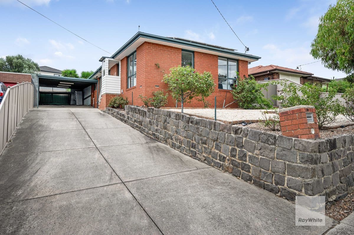 38 Glencairn Crescent