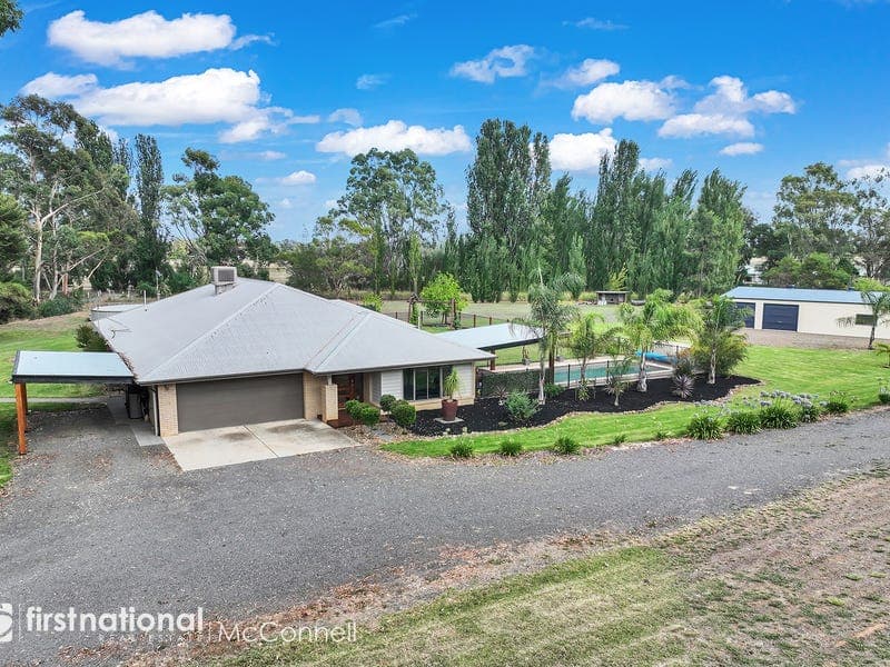 1068 McEwen Road, Kyvalley