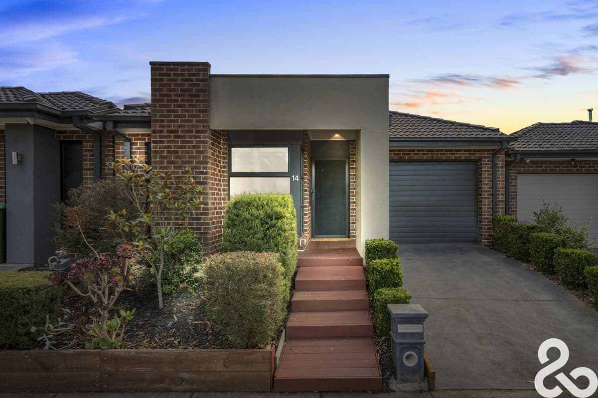 14 Henwood Rise