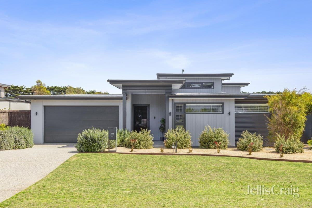 104-106 CASHMORE DRIVE