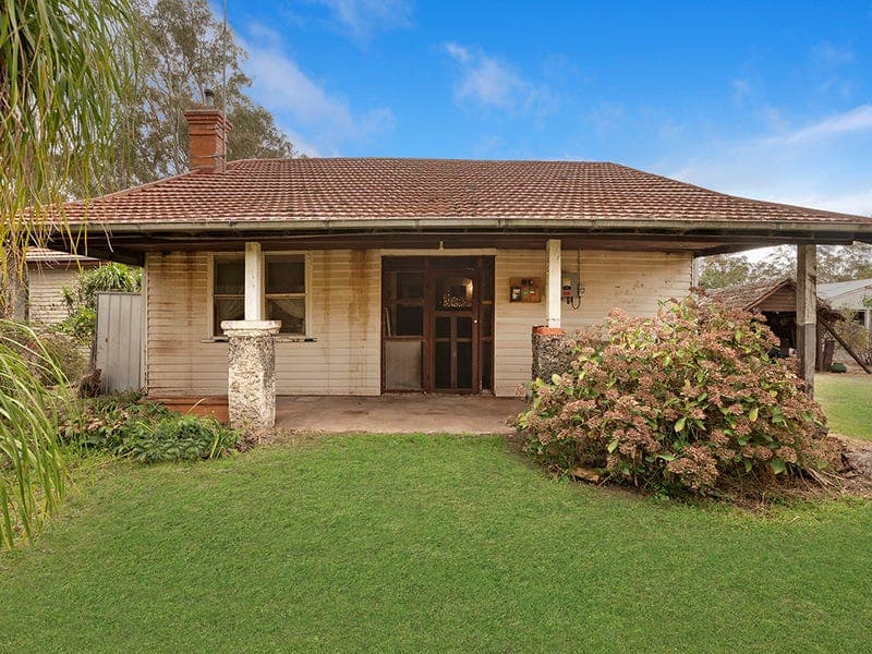 98 Horsham Road