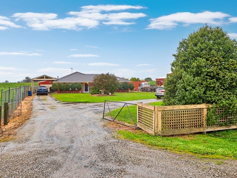 440 Bayles-Cora Lynn Road