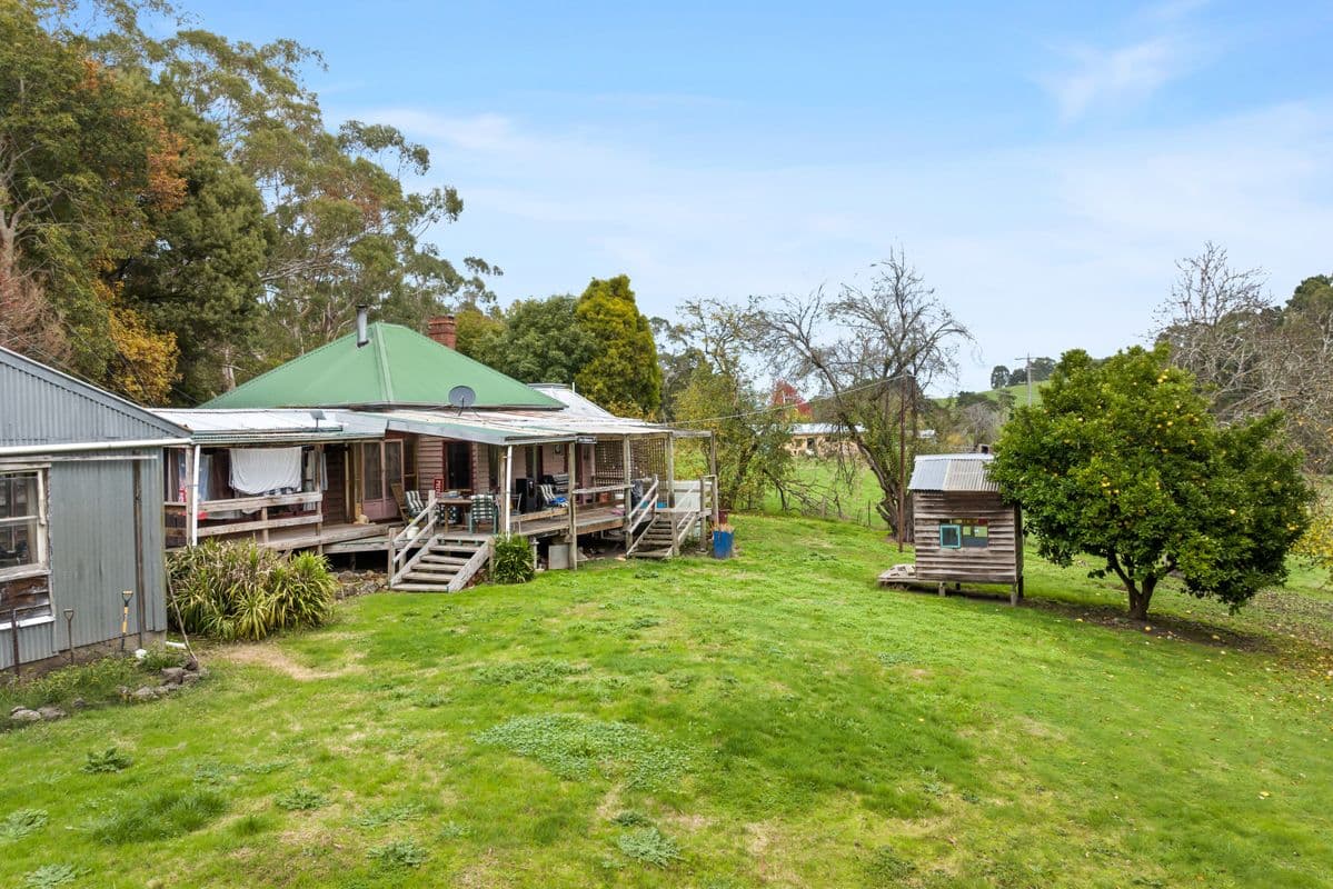 1700 Colac - Lavers Hill Road