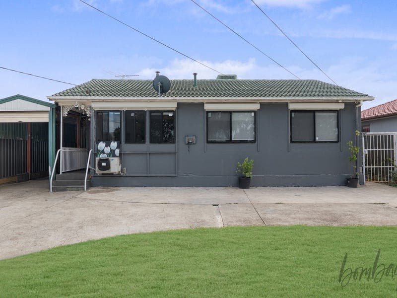 16 Westmere Crescent, Coolaroo
