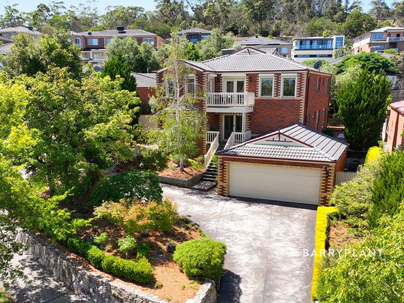 6 Montbrae Circuit, Narre Warren North