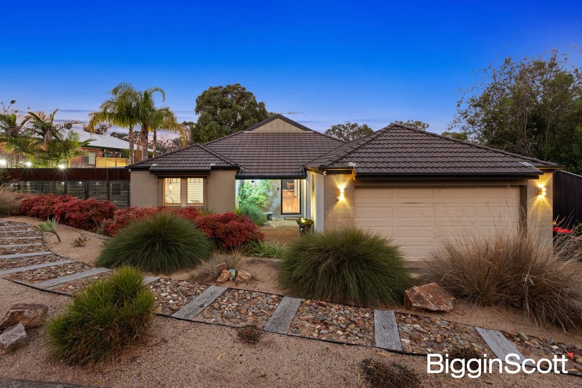 8 Wineview Lane