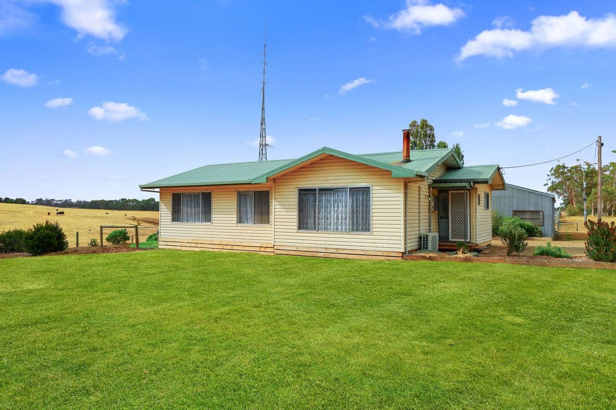 548 Panmure-Laang Road